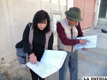 Con documentos en mano, vecinos niegan ser avasalladores de predios de Comibol en Vinto 
/LA PATRIA
