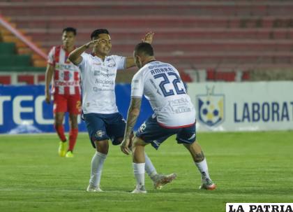 Jhon Velásquez y Rodrigo Amaral el primero y segundo de Wilstermann /APG
