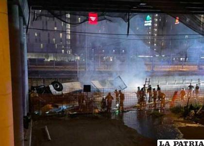Terrible accidente: Bus cae por un puente y deja más de 20 muertos en Italia /Internet