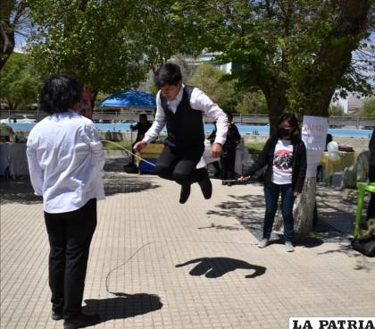 El salto de cuerda, uno de los juegos que se revivió en el Ch??iticábala /LA PATRIA