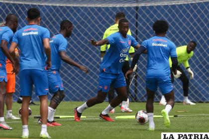 Beder Caicedo durante el entrenamiento en Casa de la Selección en Quito /EFE