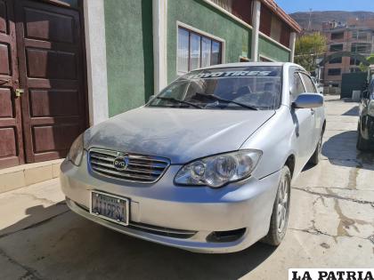 El motorizado en instalaciones de Diprove tras ser recuperado /Emilio Castillo
