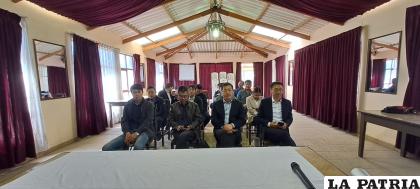 Representantes legales de las empresas chinas /EMV