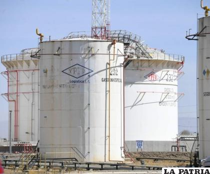 Molina lamentó postergación del debate de las leyes de contratos de servicios petroleros en la Cámara de Senadores / Ministerio de Hidrocarburos y Energías