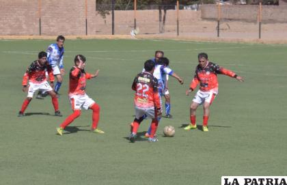 El torneo se disputará en dos categorías en las que muchos aún mantienen su buena técnica /LA PATRIA