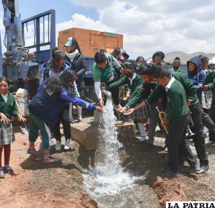 Acto de entrega de pozos de agua /Gador