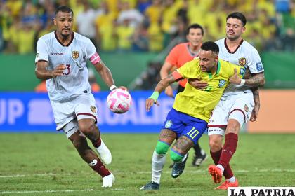 Venezuela tras sorprender a Brasil ahora va por Chile /EFE