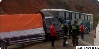 Los vehículos colisionaron de frente /RRSS
