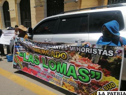 Comerciantes de â€œLas Lomasâ€ advierten movilizarse /LA PATRIA