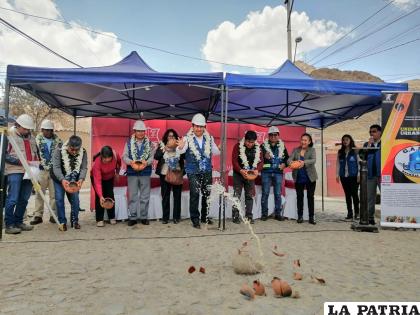 Inicio de construcción del alcantarillado pluvial en la Junta Vecinal Magisterio San Felipe Alamasi / LA PATRIA