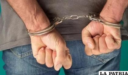 El padrastro fue aprehendido por la Policía /Referencial