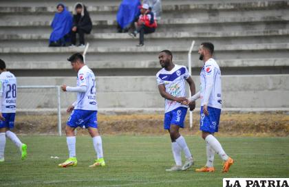 Vitor Cruz (31) fue la figura del partido, marcó cuatro goles /LA PATRIA
