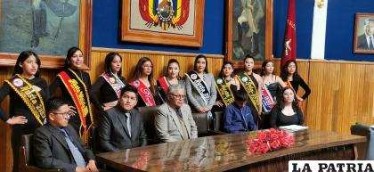 Candidatas a ?usta de la XXI Entrada Universitaria /LA PATRIA 
