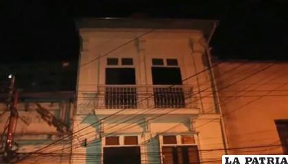 Joven pidió auxilio desde el techo de un lenocinio en La Paz /Red Uno