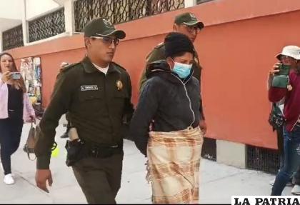 La mujer fue llevada hasta la carceleta judicial 
/Emilio Castillo