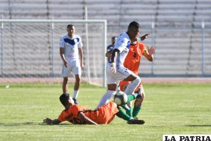 GV San José reaccionó a tiempo y terminó ganando 4-1 a Municipalidad /Emilio Castillo