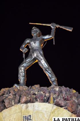 Representación del minero boliviano, su sacrifico y lucha /LA PATRIA