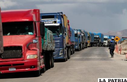 Transporte pesado exige normalización del abastecimiento de combustible /Internet