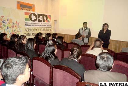 TEDO a través del Servicio Intercultural de Fortalecimiento Democrático promovió la elección de directivas estudiantiles 2011