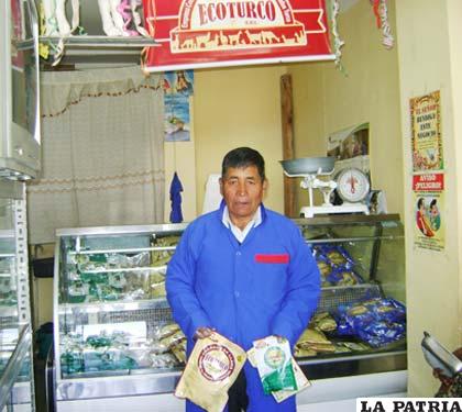 Seling Colque, un orureño que logró establecer su propia empresa “Ecoturco”