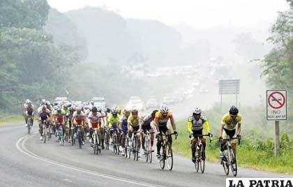 Varios ciclistas del país se preparan para la prueba