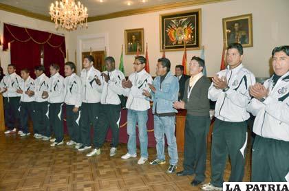 El plantel de Oruro Royal, en esta temporada recibió muchas distinciones y además interviene en el Nacional “B”.