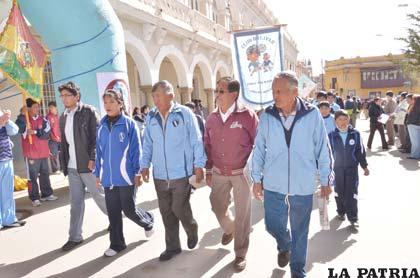 Directivos de la Asociación de Fútbol Oruro