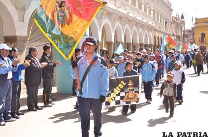 Integrantes de la Asociación Departamental de Ajedrez Oruro