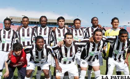 El equipo de Oruro Royal en la actualidad participa del torneo Nacional “B”