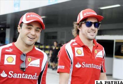 Los pilotos de Ferrari Alonso y Massa