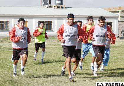 Los integrantes de San José trabajaron en la parte física bajó las ordenes de Teodoro Cárdenas