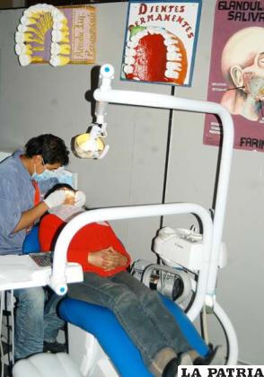 Atención gratuita odontológica de la Unior