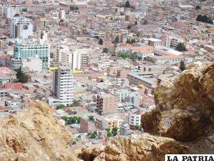 Oruro comienza su defensa por los límites departamentales, hoy la ciudad estará paralizada