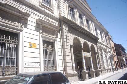 Edificio arquitectónico de la Empresa de Correos de Bolivia