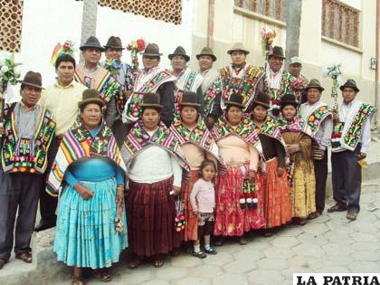 Autoridades originarias del occidente de Oruro en visita a LA PATRIA