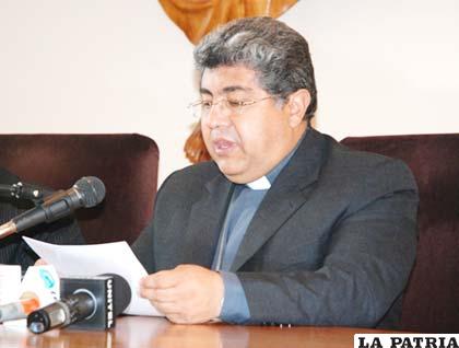 Secretario general de la CEB, monseñor Oscar Aparicio