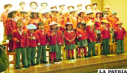 Niños del pre kínder Alemán que brindaron un hermoso espectáculo