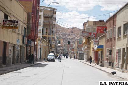 La calle Cochabamba, con los efectos del paro de 72 horas