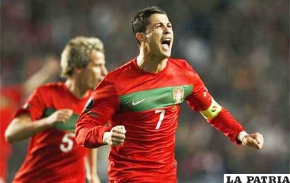 Ronaldo anotó dos goles para la victoria de Portugal sobre Bosnia
