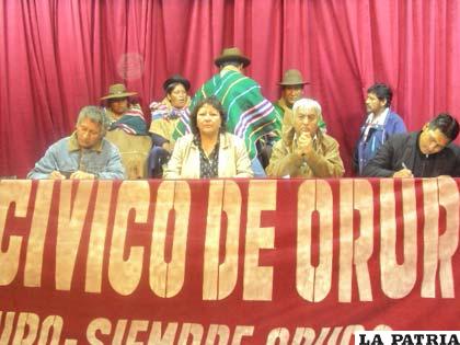 Los presidentes cívicos de Oruro y Potosí decidieron no asistir a la reunión convocada por el Gobierno