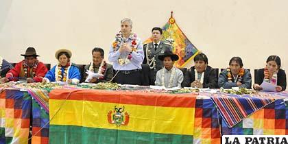 Se inauguró el congreso de las organizaciones sociales que integran el Pacto de Unidad en la ciudad Sucre con la participación del vicepresidente Álvaro García Linera