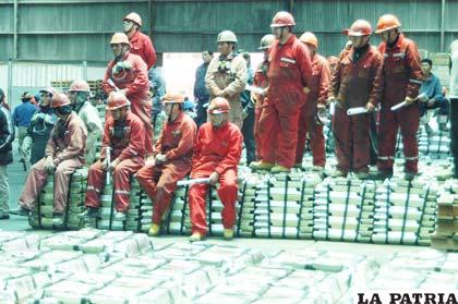 Trabajadores de Vinto elegirán a sus nuevos dirigentes