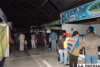 Un inesperado apagón no fue motivo para detener la feria