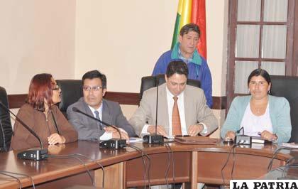 Arce arremete contra nuevos magistrados