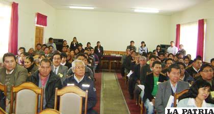 Inauguración del seminario académico de la Facultad Técnica de la UTO
