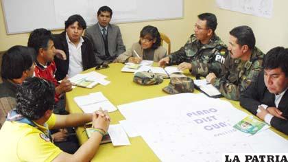 Representantes de instituciones se reunieron para coordinar actividades de próxima campaña de limpieza