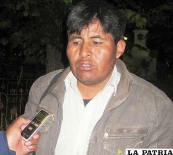 Elías Felipe Villca, reclama ser restituido como alcalde de Chipaya