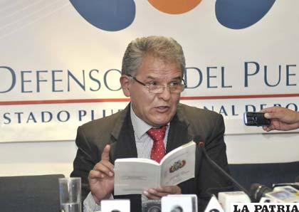 Defensor del Pueblo, Rolando Villena