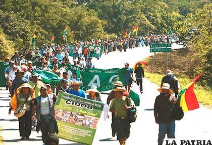 Histórica marcha en defensa del Tipnis