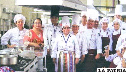 Chefs que participaron en el X Encuentro de Patrimonio Inmaterial en Lima-Perú